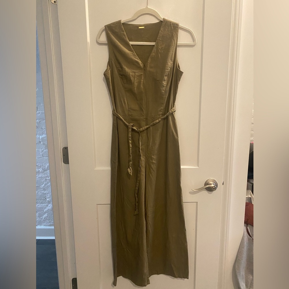 Tahari jumpsuit